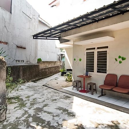 Hotel Kost Carmelia Syariah Baranangsiang Bogor Exterior foto