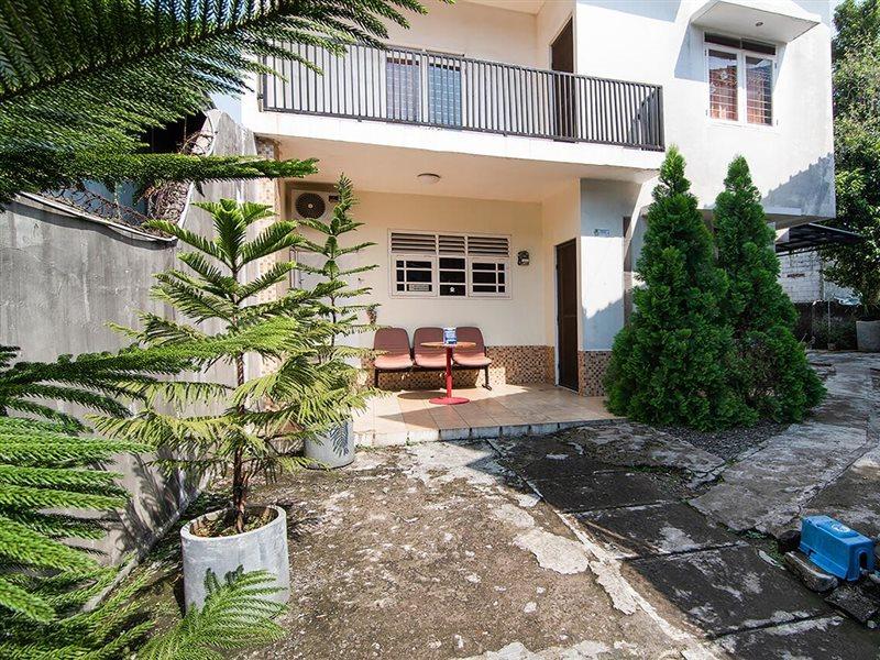 Hotel Kost Carmelia Syariah Baranangsiang Bogor Exterior foto