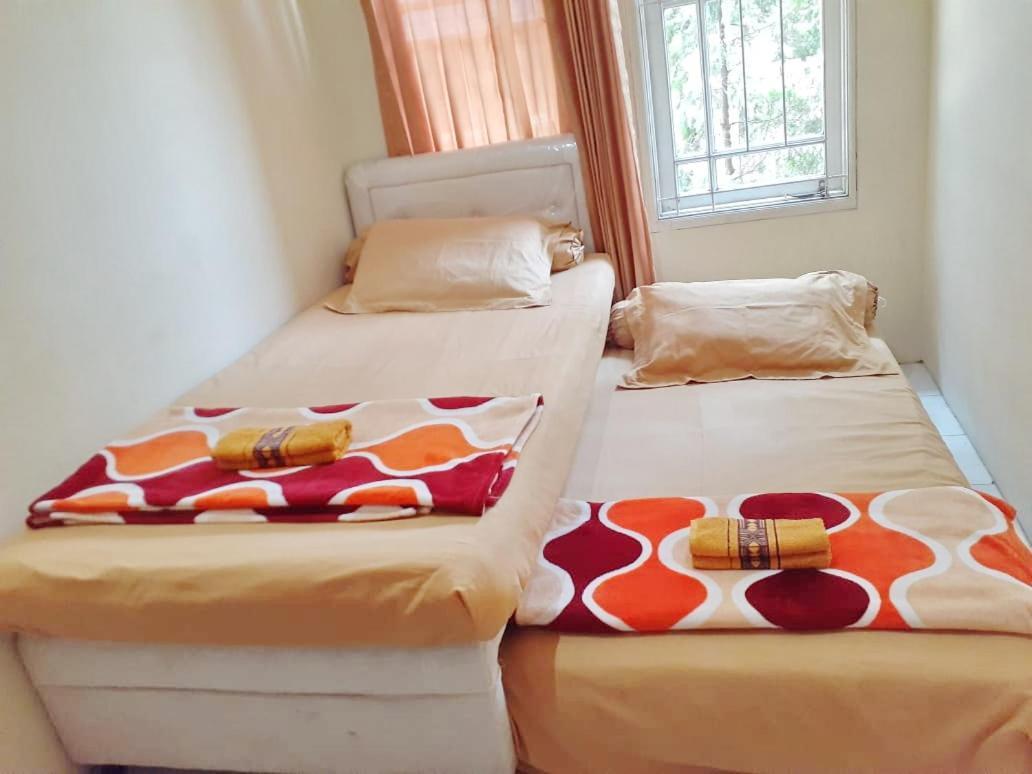 Hotel Kost Carmelia Syariah Baranangsiang Bogor Exterior foto