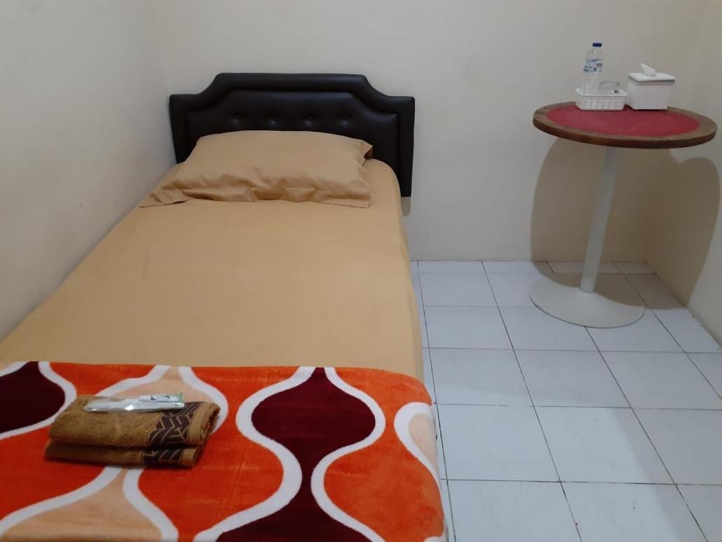 Hotel Kost Carmelia Syariah Baranangsiang Bogor Exterior foto