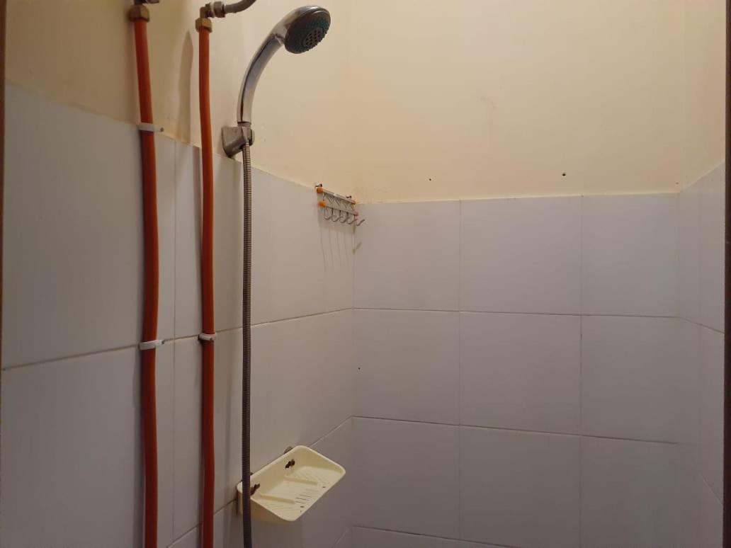 Hotel Kost Carmelia Syariah Baranangsiang Bogor Habitación foto